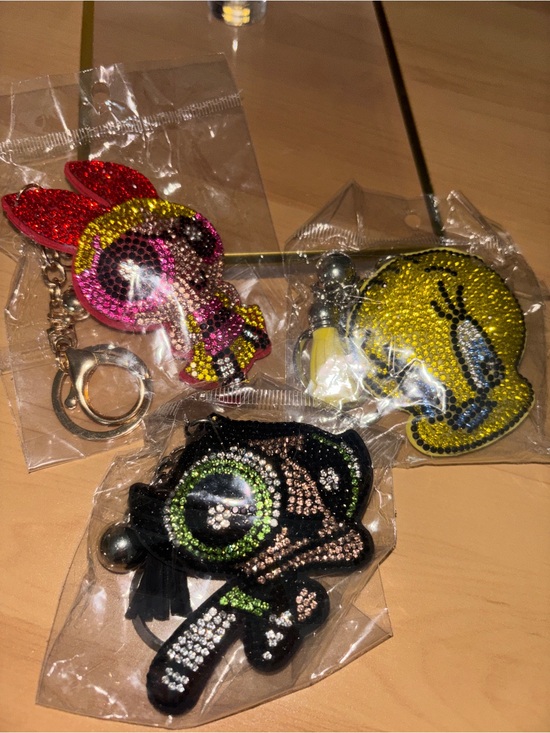 The Unbranded Brand Accessories - Handmade - Bedazzled keychain/bag charm